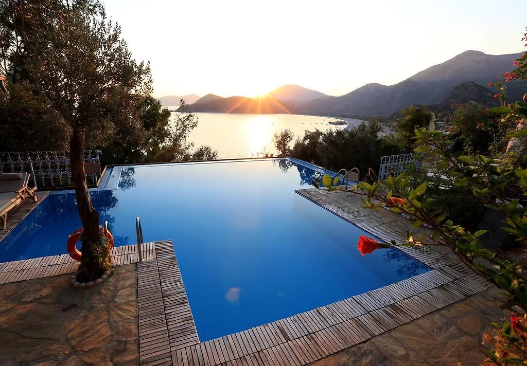 Beyaz Yunus Hotel - Adult Only Олудениз