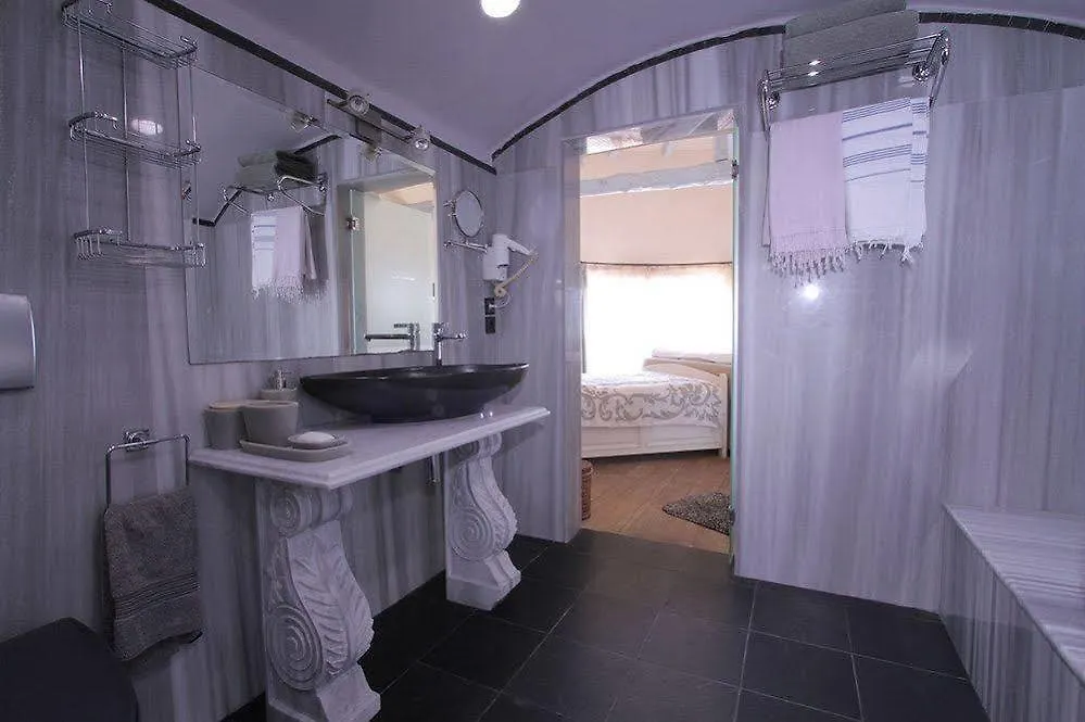 Beyaz Yunus Hotel - Adult Only Олудениз