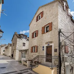 Mirula Guest house Split